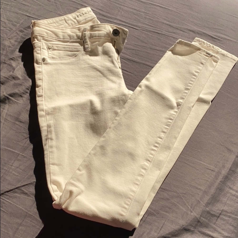 Articles of Society size 25 white jeans